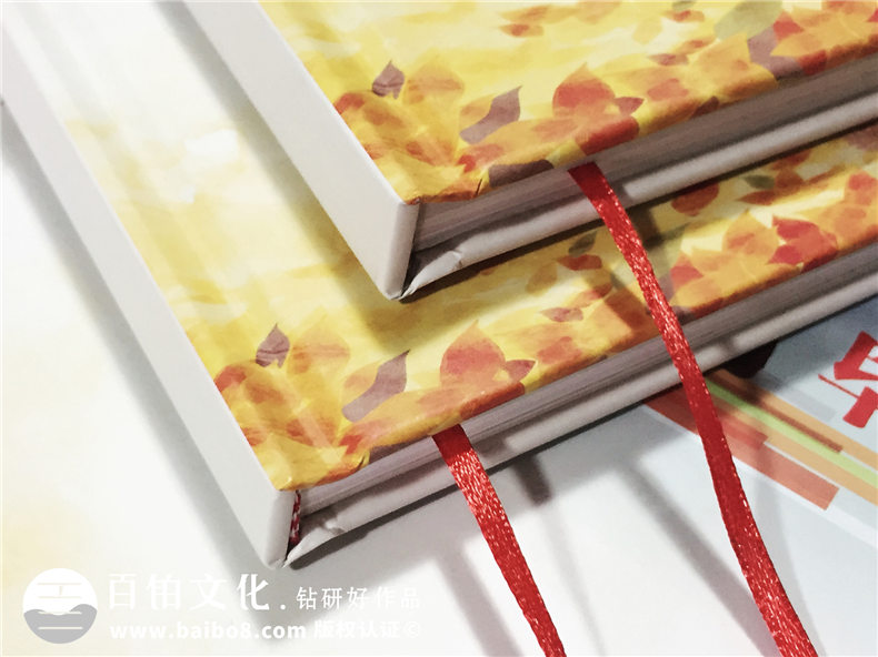 畢業(yè)紀(jì)念冊(cè)帶來的回憶 制作一本畢業(yè)紀(jì)念冊(cè)的意義第3張-宣傳畫冊(cè),紀(jì)念冊(cè)設(shè)計(jì)制作-價(jià)格費(fèi)用,文案模板,印刷裝訂,尺寸大小