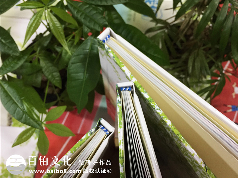 小學畢業(yè)典禮之后 進行小學畢業(yè)紀念冊制作紀念小伙伴的校園回憶！第2張-宣傳畫冊,紀念冊設計制作-價格費用,文案模板,印刷裝訂,尺寸大小