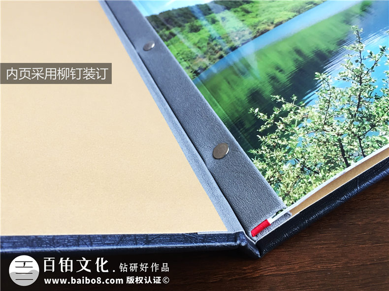 成都菜譜印刷廠制作的高檔皮面燙金菜譜冊-經(jīng)典酒店菜單設計案例!