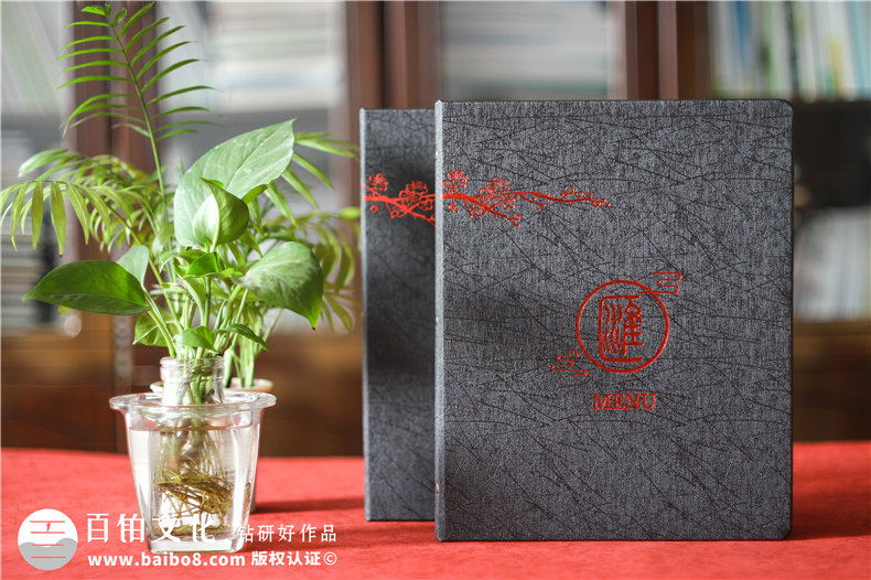 餐館菜譜制作方法-了解菜品攝影到菜譜設計的過程第1張-宣傳畫冊,紀念冊設計制作-價格費用,文案模板,印刷裝訂,尺寸大小