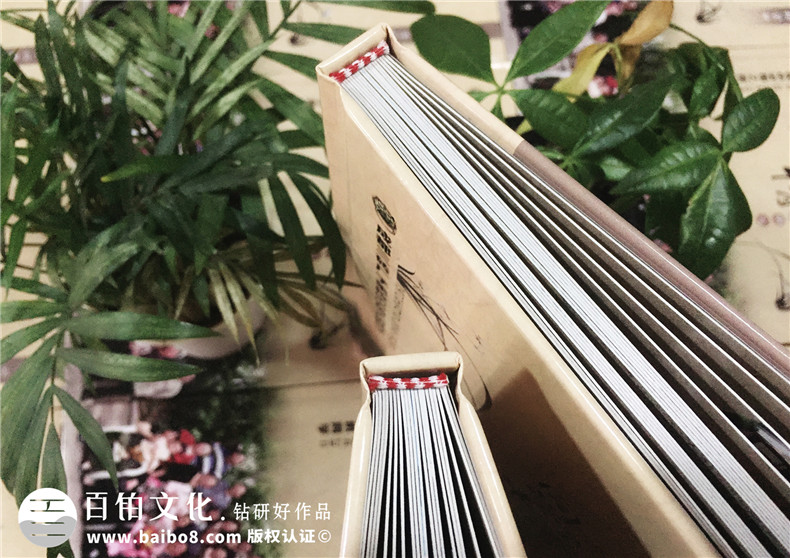 一場同學(xué)聚會(huì) 讓我們難忘的同學(xué)聚會(huì)紀(jì)念冊制作經(jīng)歷！第2張-宣傳畫冊,紀(jì)念冊設(shè)計(jì)制作-價(jià)格費(fèi)用,文案模板,印刷裝訂,尺寸大小